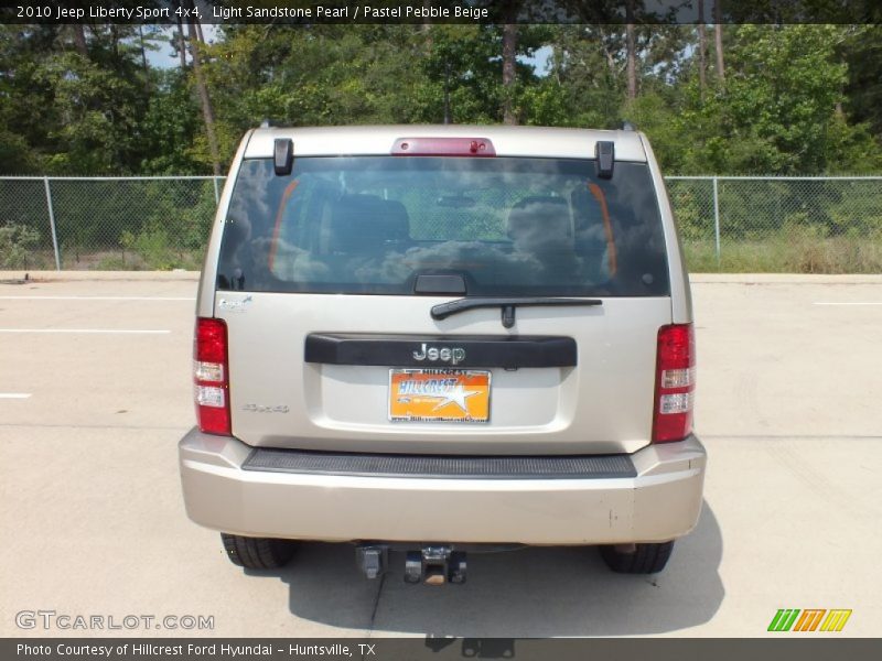 Light Sandstone Pearl / Pastel Pebble Beige 2010 Jeep Liberty Sport 4x4