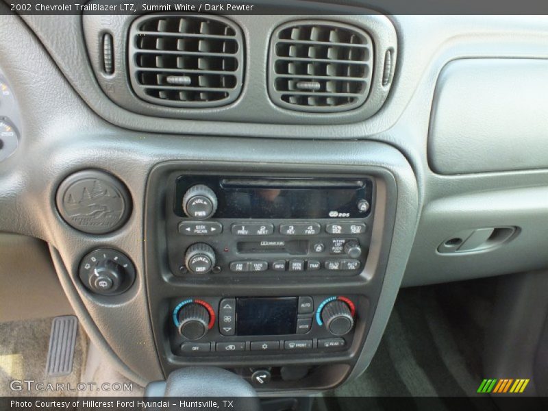 Summit White / Dark Pewter 2002 Chevrolet TrailBlazer LTZ
