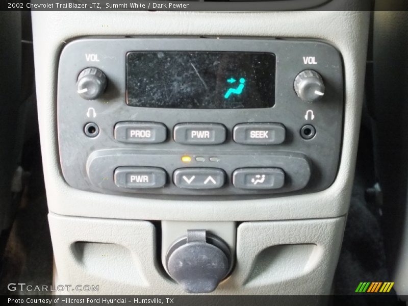 Summit White / Dark Pewter 2002 Chevrolet TrailBlazer LTZ