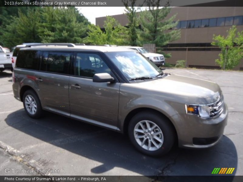 Mineral Gray Metallic / Charcoal Black 2013 Ford Flex SE