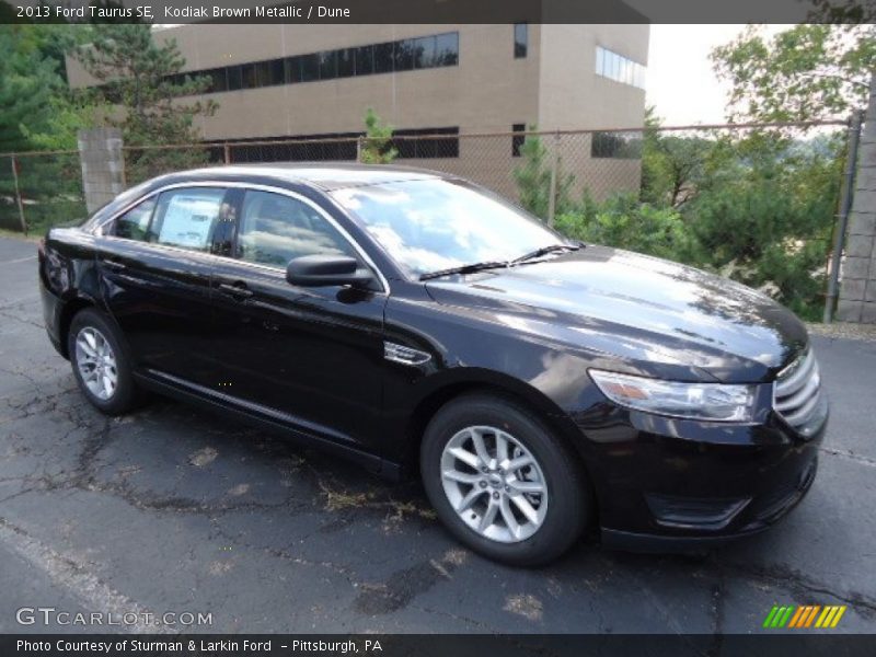 Kodiak Brown Metallic / Dune 2013 Ford Taurus SE