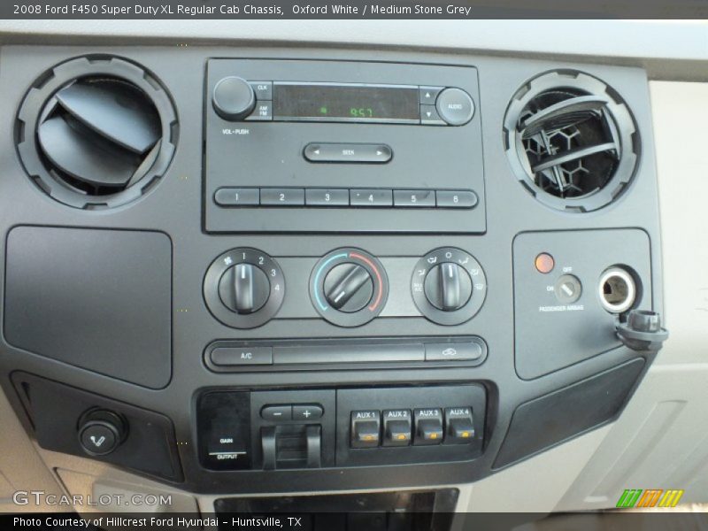 Oxford White / Medium Stone Grey 2008 Ford F450 Super Duty XL Regular Cab Chassis