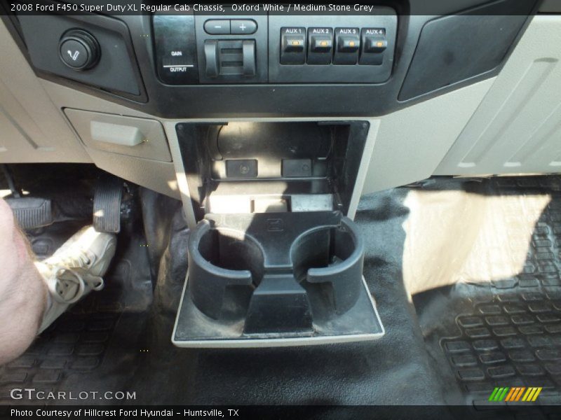 Oxford White / Medium Stone Grey 2008 Ford F450 Super Duty XL Regular Cab Chassis