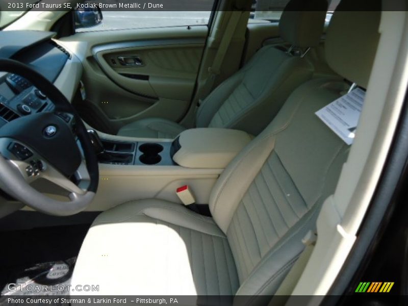 Front Seat of 2013 Taurus SE