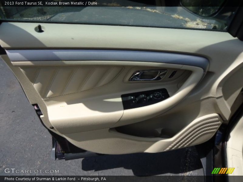 Kodiak Brown Metallic / Dune 2013 Ford Taurus SE