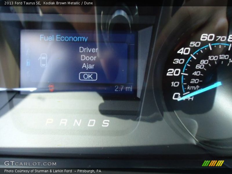 Kodiak Brown Metallic / Dune 2013 Ford Taurus SE