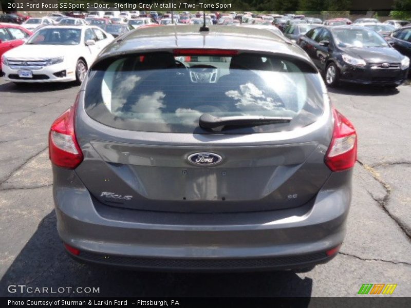Sterling Grey Metallic / Two-Tone Sport 2012 Ford Focus SE Sport 5-Door