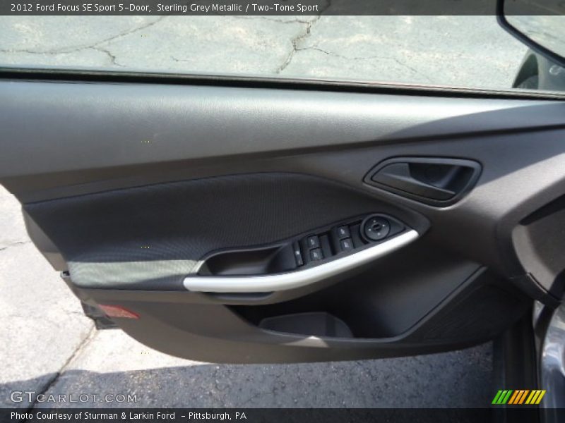 Sterling Grey Metallic / Two-Tone Sport 2012 Ford Focus SE Sport 5-Door