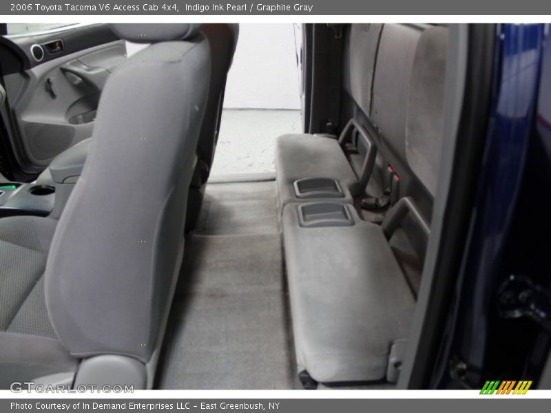 Indigo Ink Pearl / Graphite Gray 2006 Toyota Tacoma V6 Access Cab 4x4