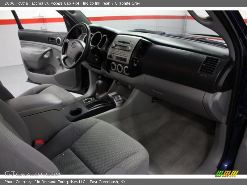Indigo Ink Pearl / Graphite Gray 2006 Toyota Tacoma V6 Access Cab 4x4