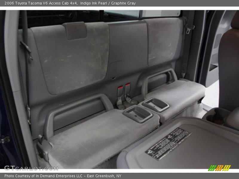 Indigo Ink Pearl / Graphite Gray 2006 Toyota Tacoma V6 Access Cab 4x4