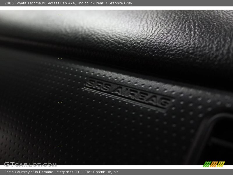 Indigo Ink Pearl / Graphite Gray 2006 Toyota Tacoma V6 Access Cab 4x4