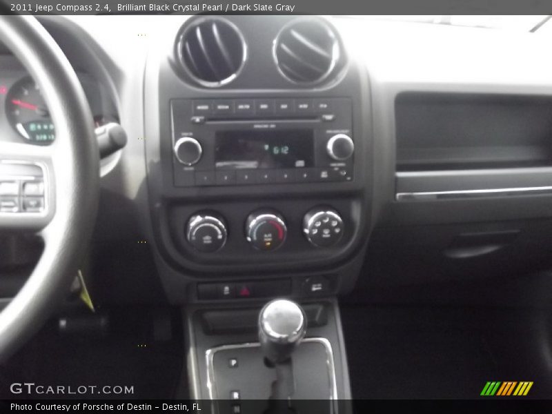 Brilliant Black Crystal Pearl / Dark Slate Gray 2011 Jeep Compass 2.4