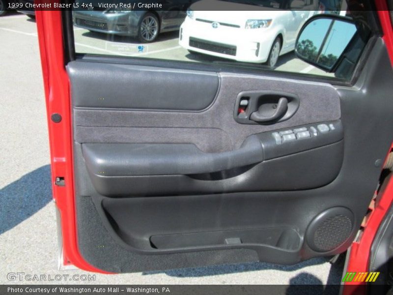 Victory Red / Graphite 1999 Chevrolet Blazer LS 4x4