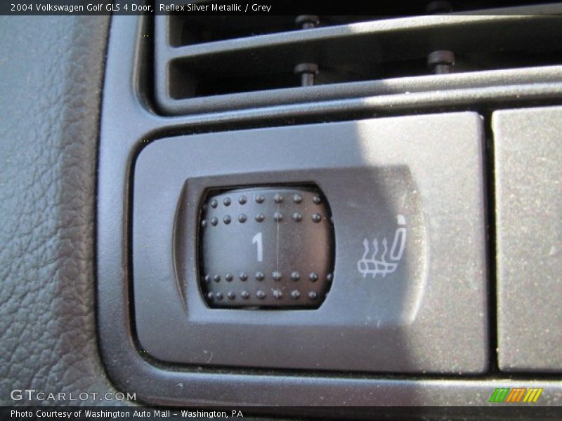 Reflex Silver Metallic / Grey 2004 Volkswagen Golf GLS 4 Door