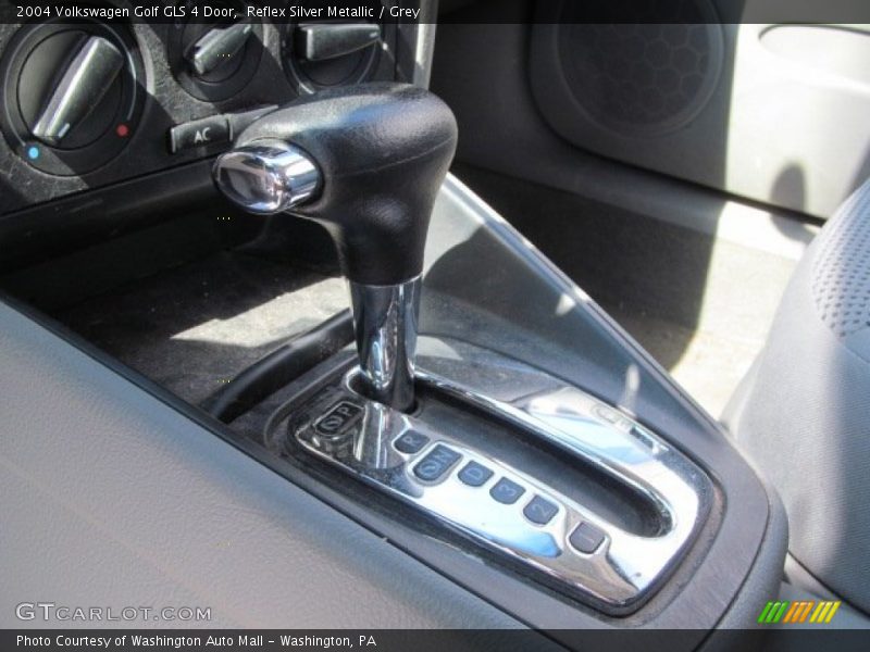 Reflex Silver Metallic / Grey 2004 Volkswagen Golf GLS 4 Door