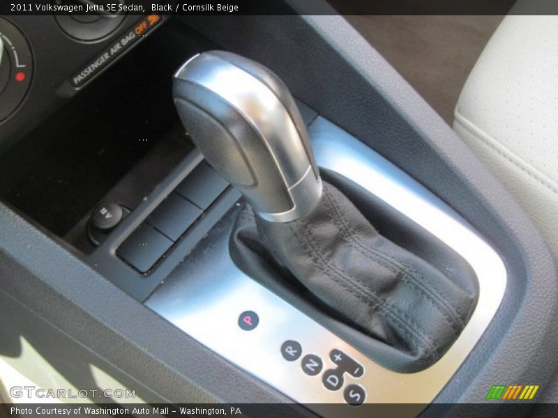 Black / Cornsilk Beige 2011 Volkswagen Jetta SE Sedan