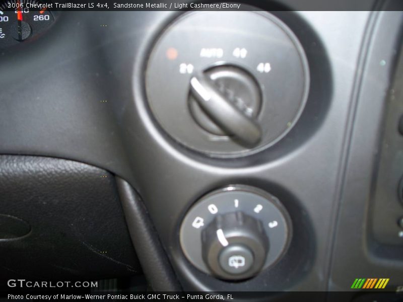 Sandstone Metallic / Light Cashmere/Ebony 2006 Chevrolet TrailBlazer LS 4x4