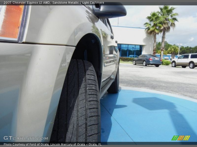 Sandstone Metallic / Light Cashmere 2005 Chevrolet Equinox LS AWD