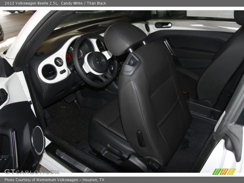 Candy White / Titan Black 2013 Volkswagen Beetle 2.5L