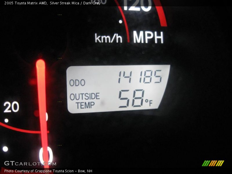 Silver Streak Mica / Dark Gray 2005 Toyota Matrix AWD