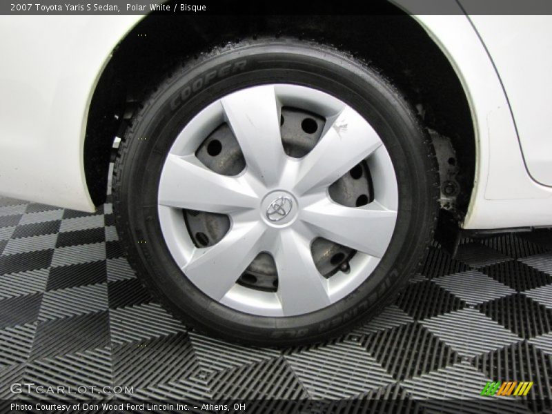Polar White / Bisque 2007 Toyota Yaris S Sedan