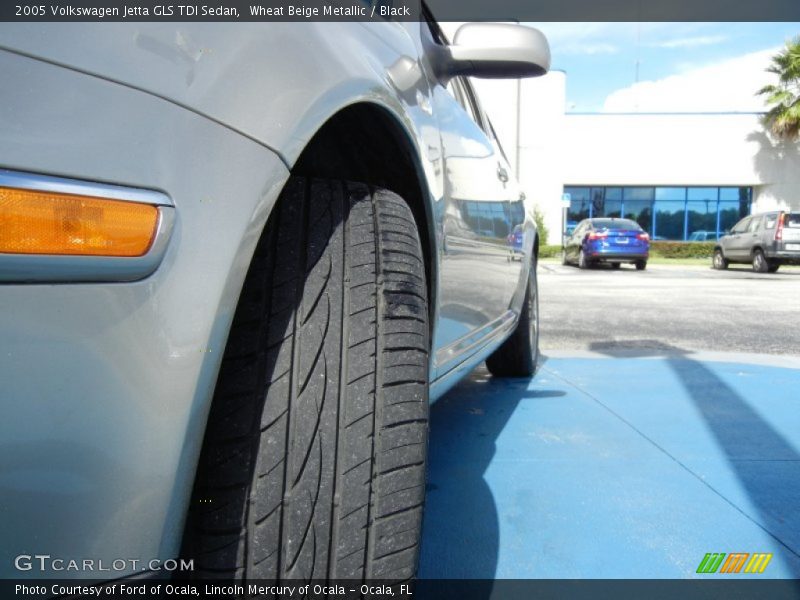 Wheat Beige Metallic / Black 2005 Volkswagen Jetta GLS TDI Sedan