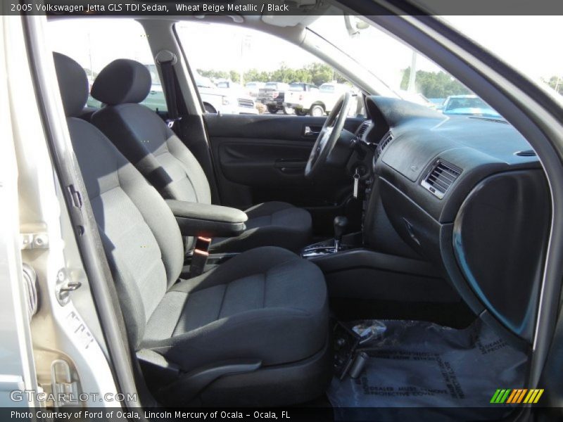Wheat Beige Metallic / Black 2005 Volkswagen Jetta GLS TDI Sedan