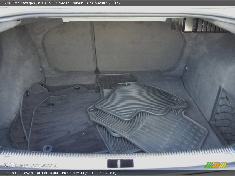 Wheat Beige Metallic / Black 2005 Volkswagen Jetta GLS TDI Sedan