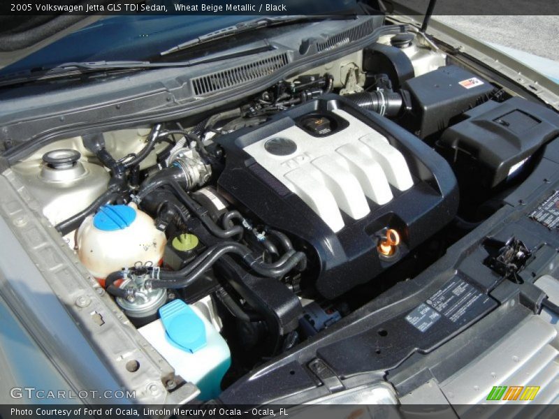 Wheat Beige Metallic / Black 2005 Volkswagen Jetta GLS TDI Sedan