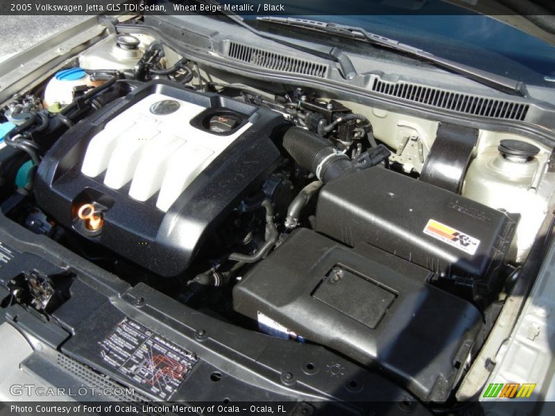 Wheat Beige Metallic / Black 2005 Volkswagen Jetta GLS TDI Sedan