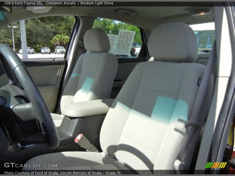 Front Seat of 2009 Taurus SEL