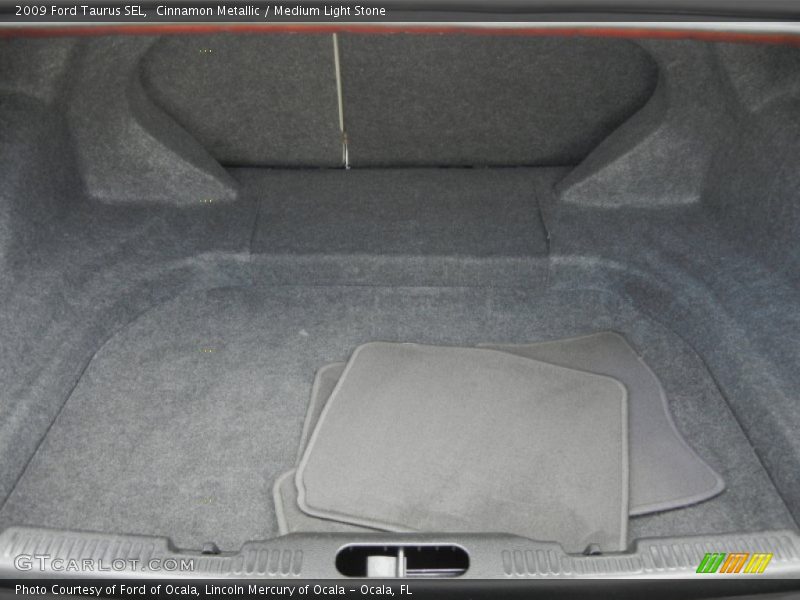  2009 Taurus SEL Trunk