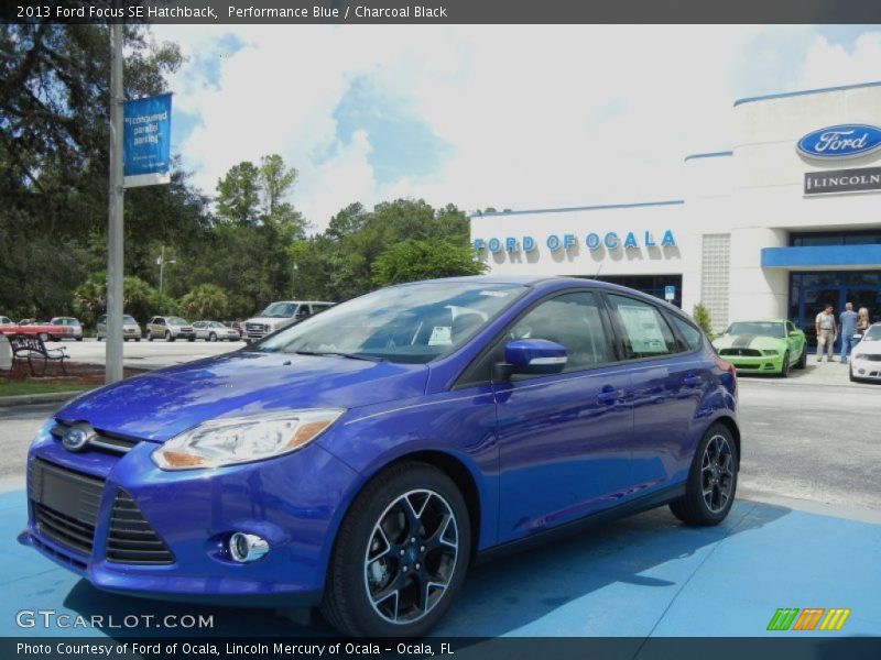 Performance Blue / Charcoal Black 2013 Ford Focus SE Hatchback