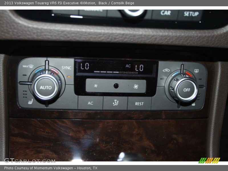 Black / Cornsilk Beige 2013 Volkswagen Touareg VR6 FSI Executive 4XMotion