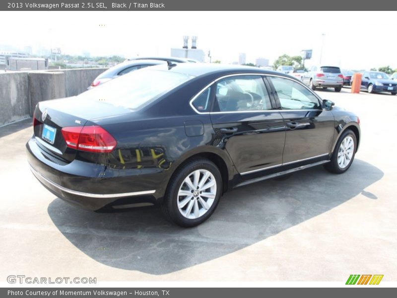 Black / Titan Black 2013 Volkswagen Passat 2.5L SEL