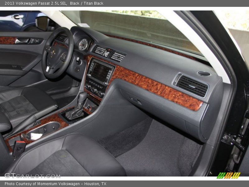 Black / Titan Black 2013 Volkswagen Passat 2.5L SEL