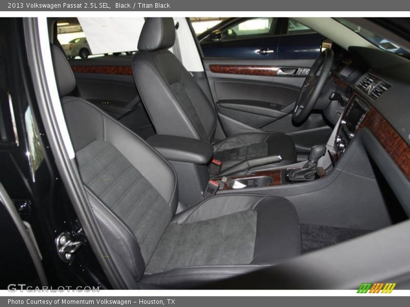 Black / Titan Black 2013 Volkswagen Passat 2.5L SEL