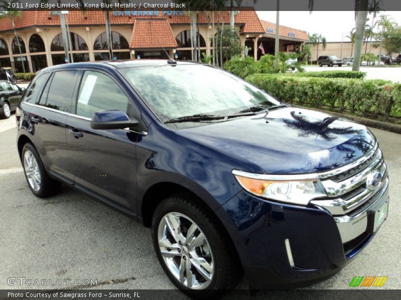 Front 3/4 View of 2011 Edge Limited