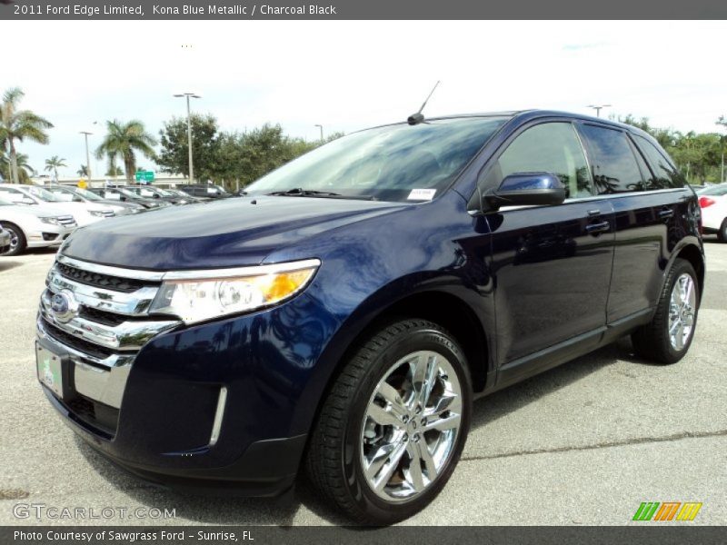 Front 3/4 View of 2011 Edge Limited