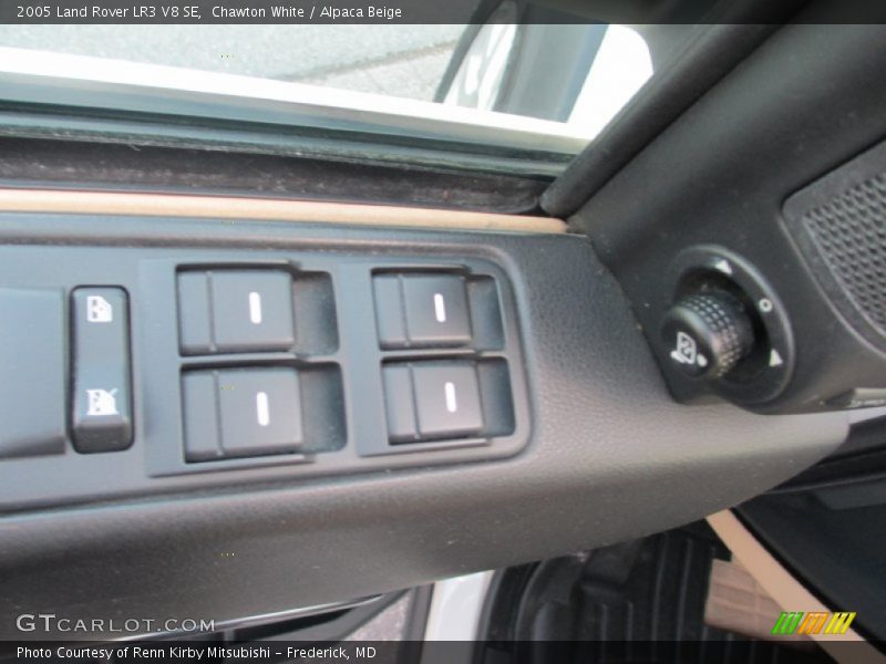 Chawton White / Alpaca Beige 2005 Land Rover LR3 V8 SE