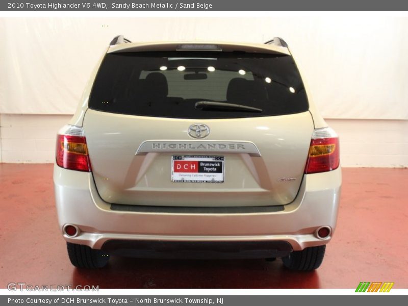 Sandy Beach Metallic / Sand Beige 2010 Toyota Highlander V6 4WD