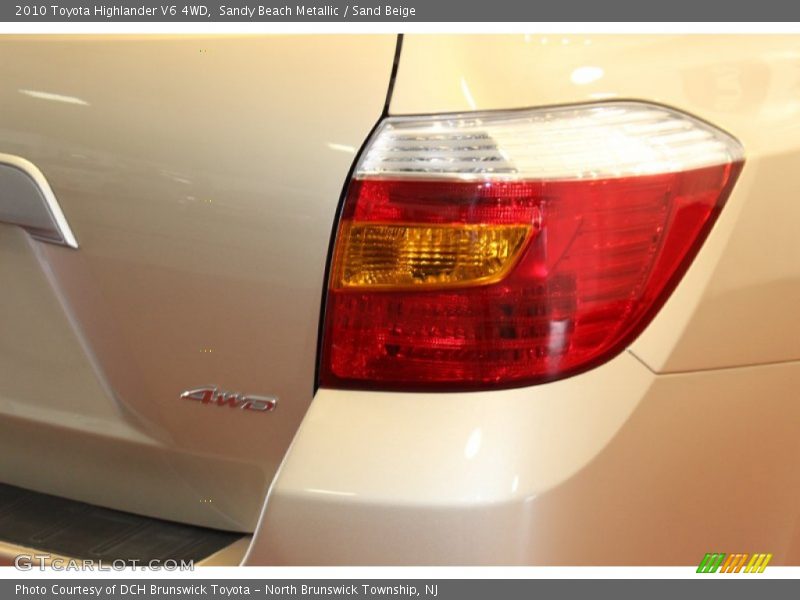 Sandy Beach Metallic / Sand Beige 2010 Toyota Highlander V6 4WD