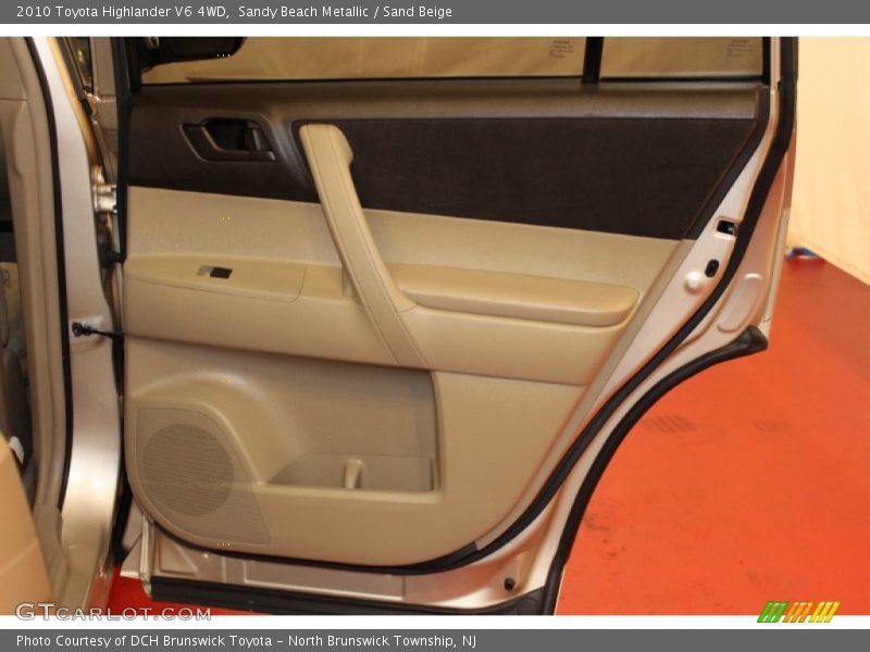 Sandy Beach Metallic / Sand Beige 2010 Toyota Highlander V6 4WD