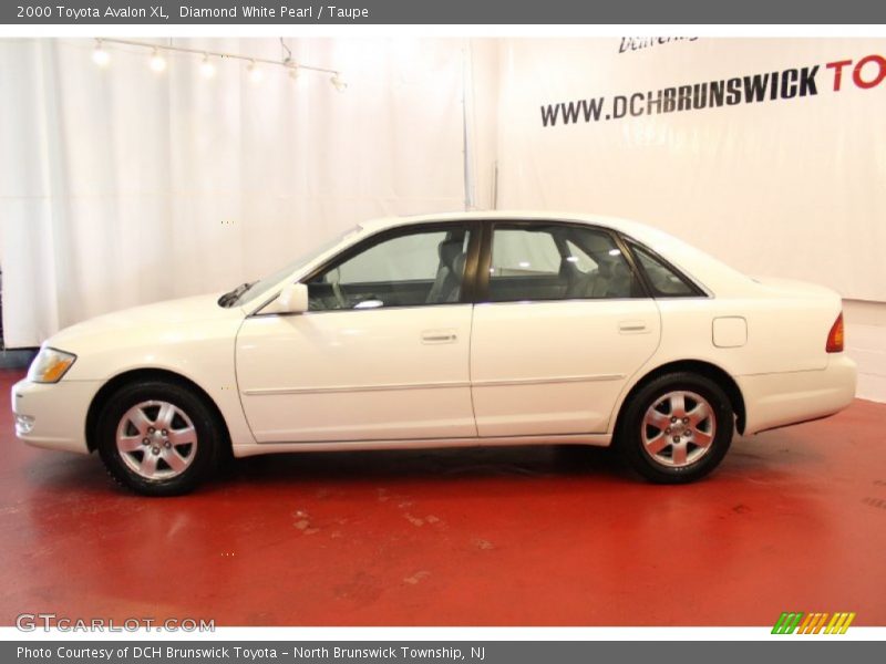 Diamond White Pearl / Taupe 2000 Toyota Avalon XL