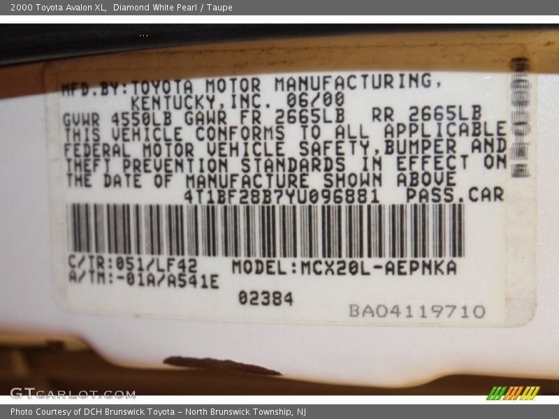 Diamond White Pearl / Taupe 2000 Toyota Avalon XL