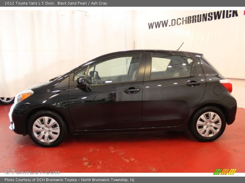 Black Sand Pearl / Ash Gray 2012 Toyota Yaris L 5 Door