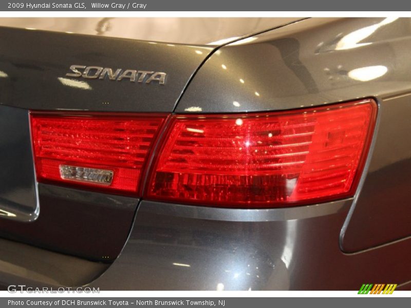 Willow Gray / Gray 2009 Hyundai Sonata GLS