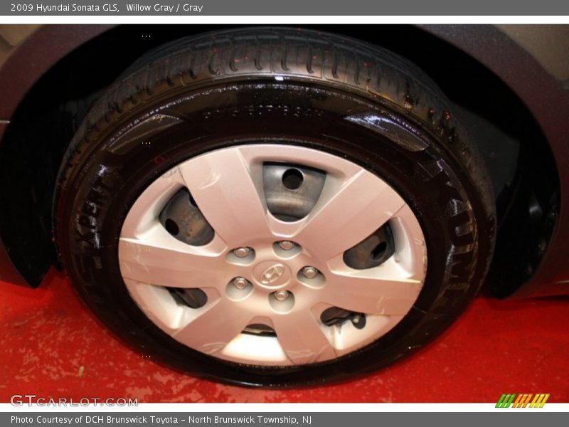 Willow Gray / Gray 2009 Hyundai Sonata GLS