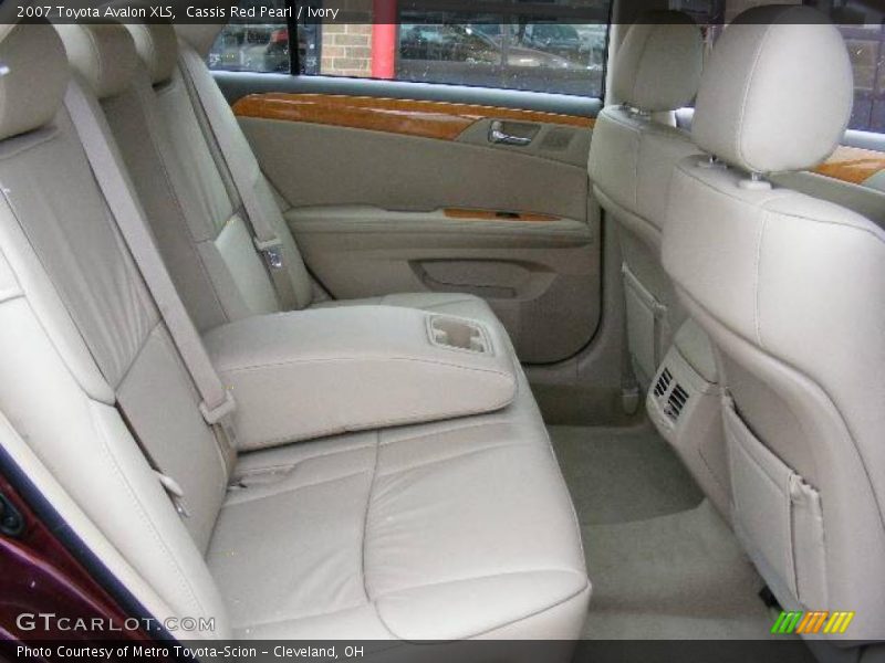 Cassis Red Pearl / Ivory 2007 Toyota Avalon XLS